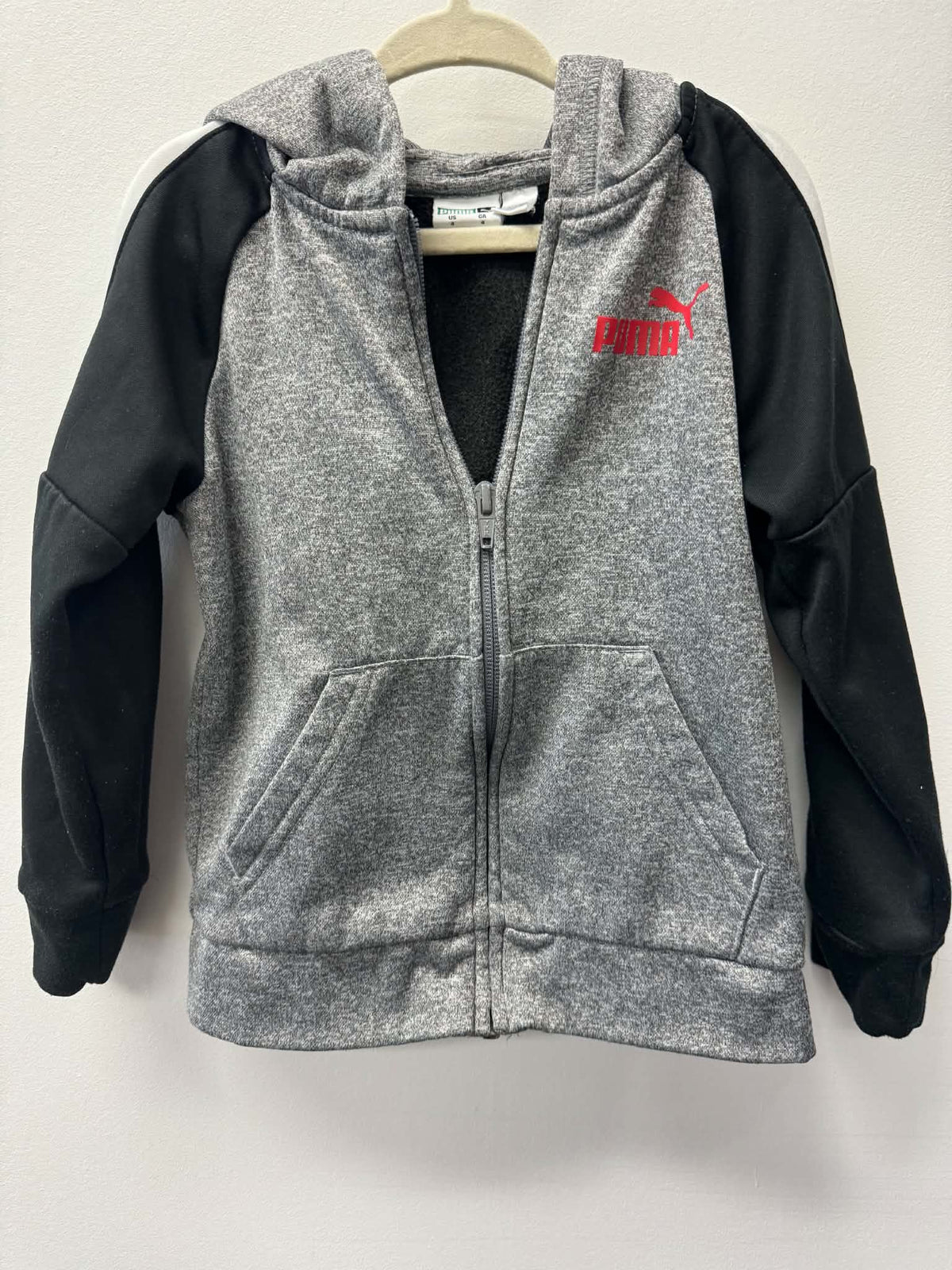 PUMA SWEATER SIZE 4T
