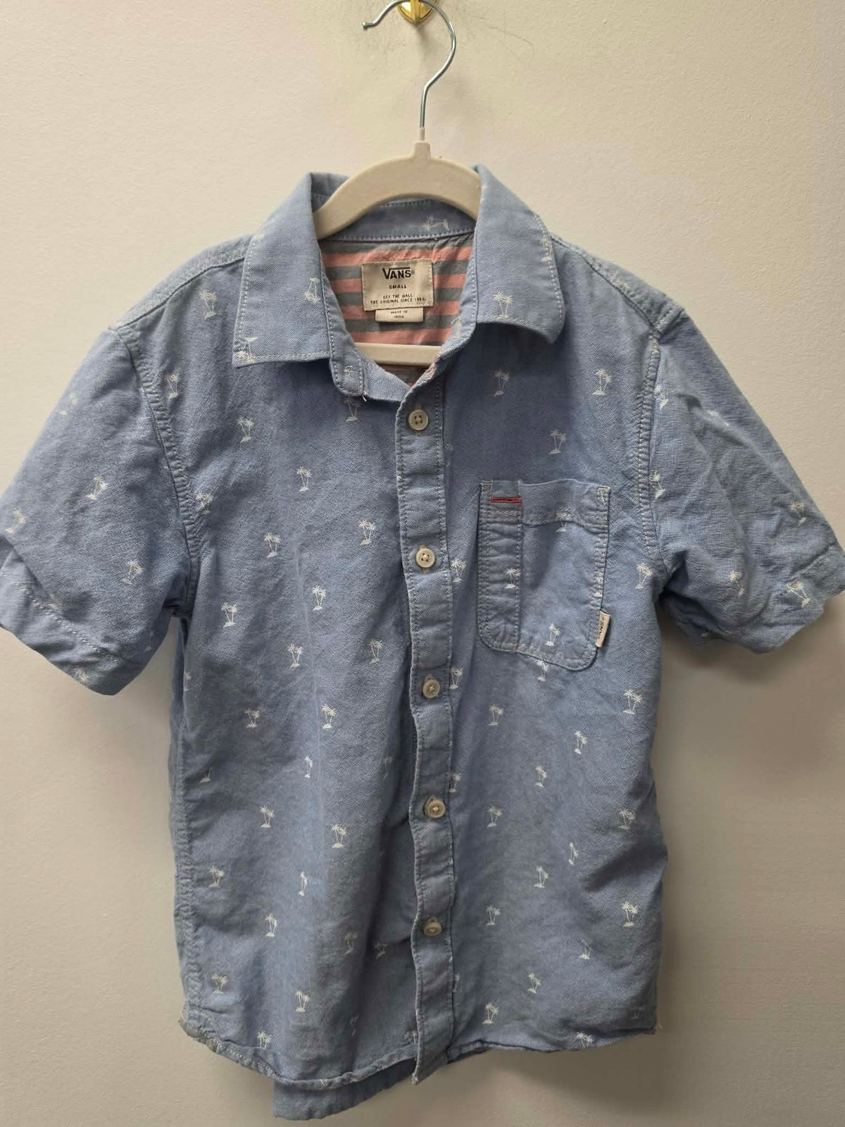 VANS BUTTON UP SIZE 7-8