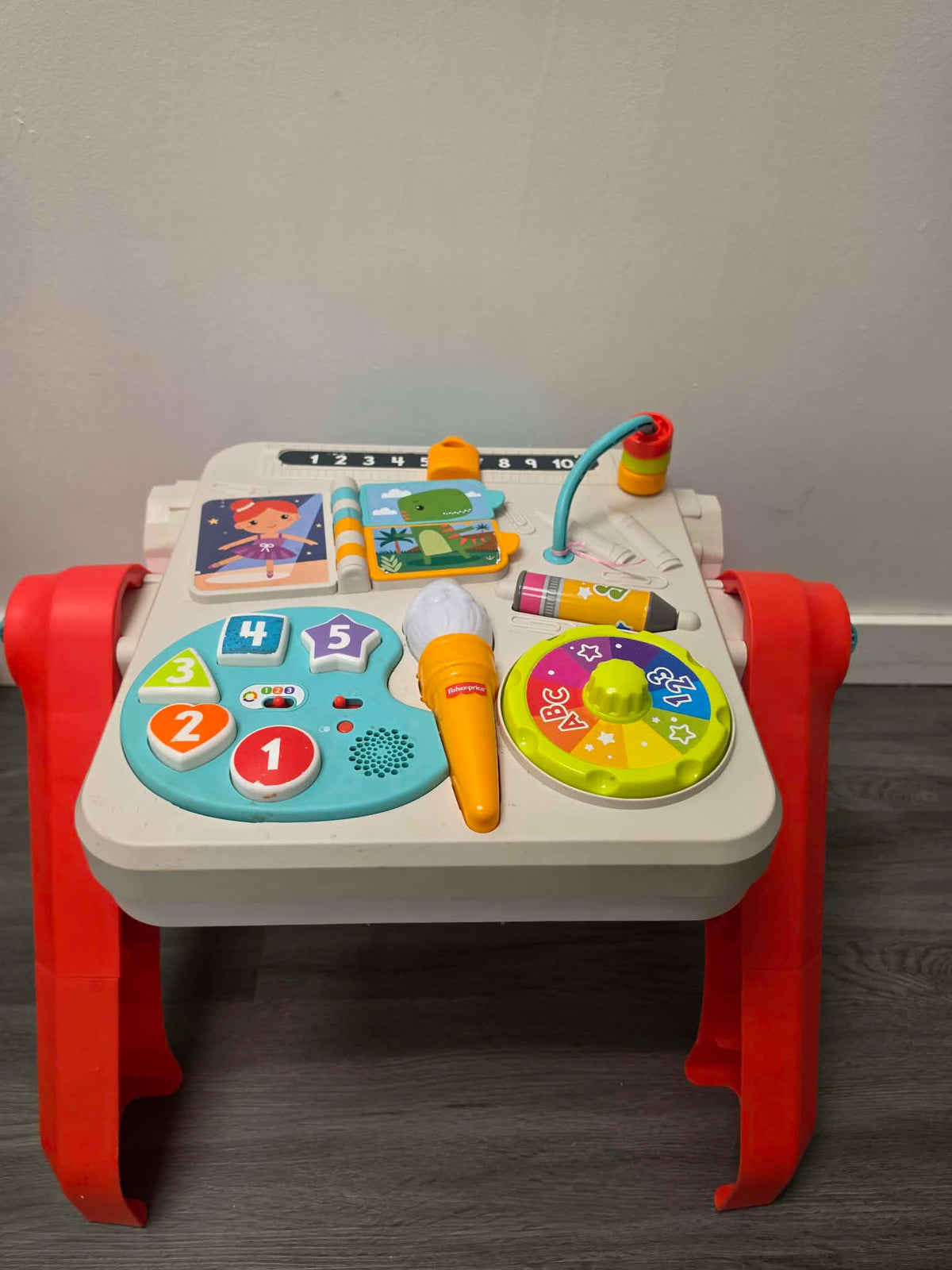 FISHER-PRICE 4-IN-1 ACTIVITY TABLE & EASEL