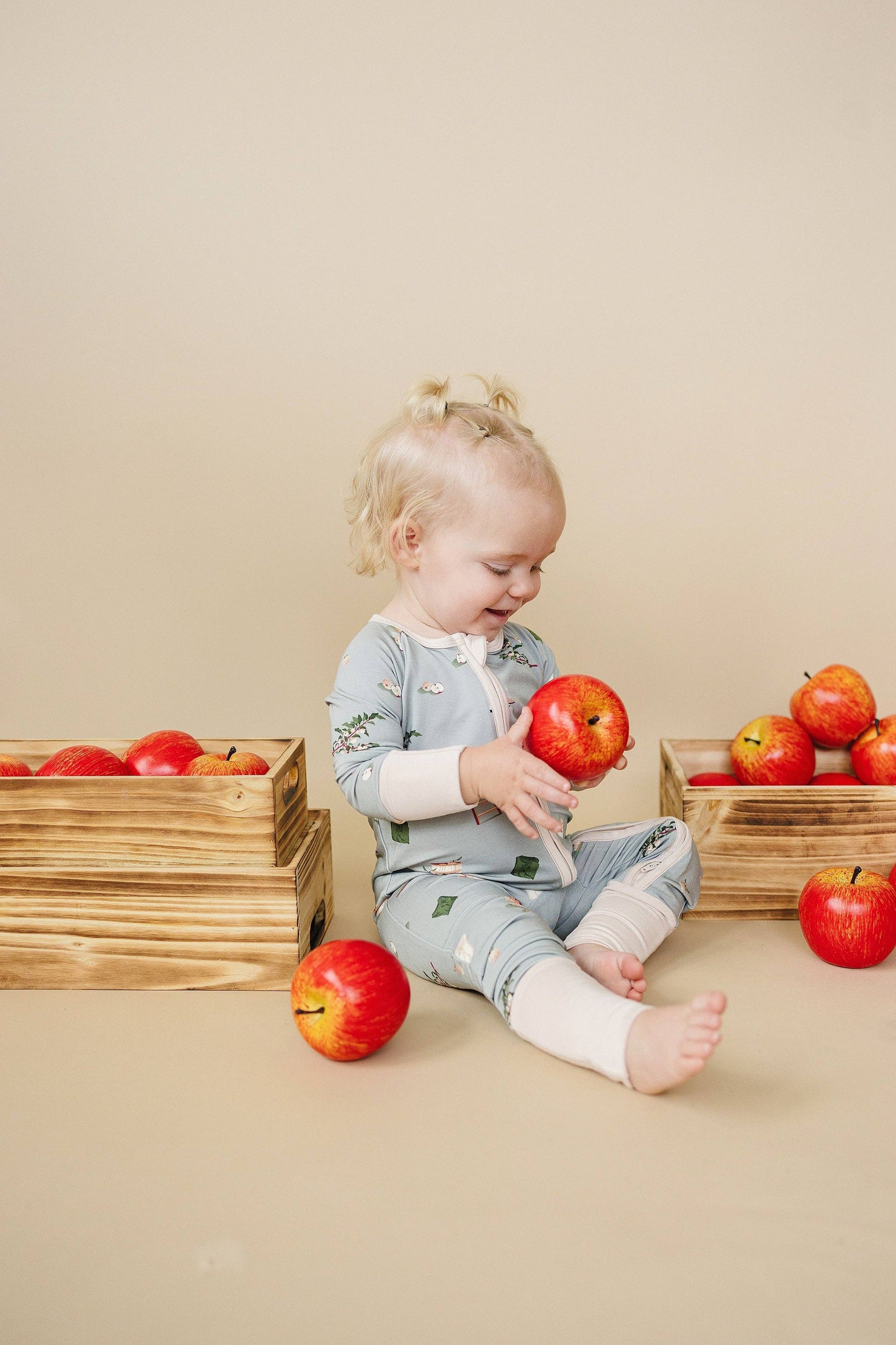 SUNDAY LITTLES Little Zippers in Apple Harvest