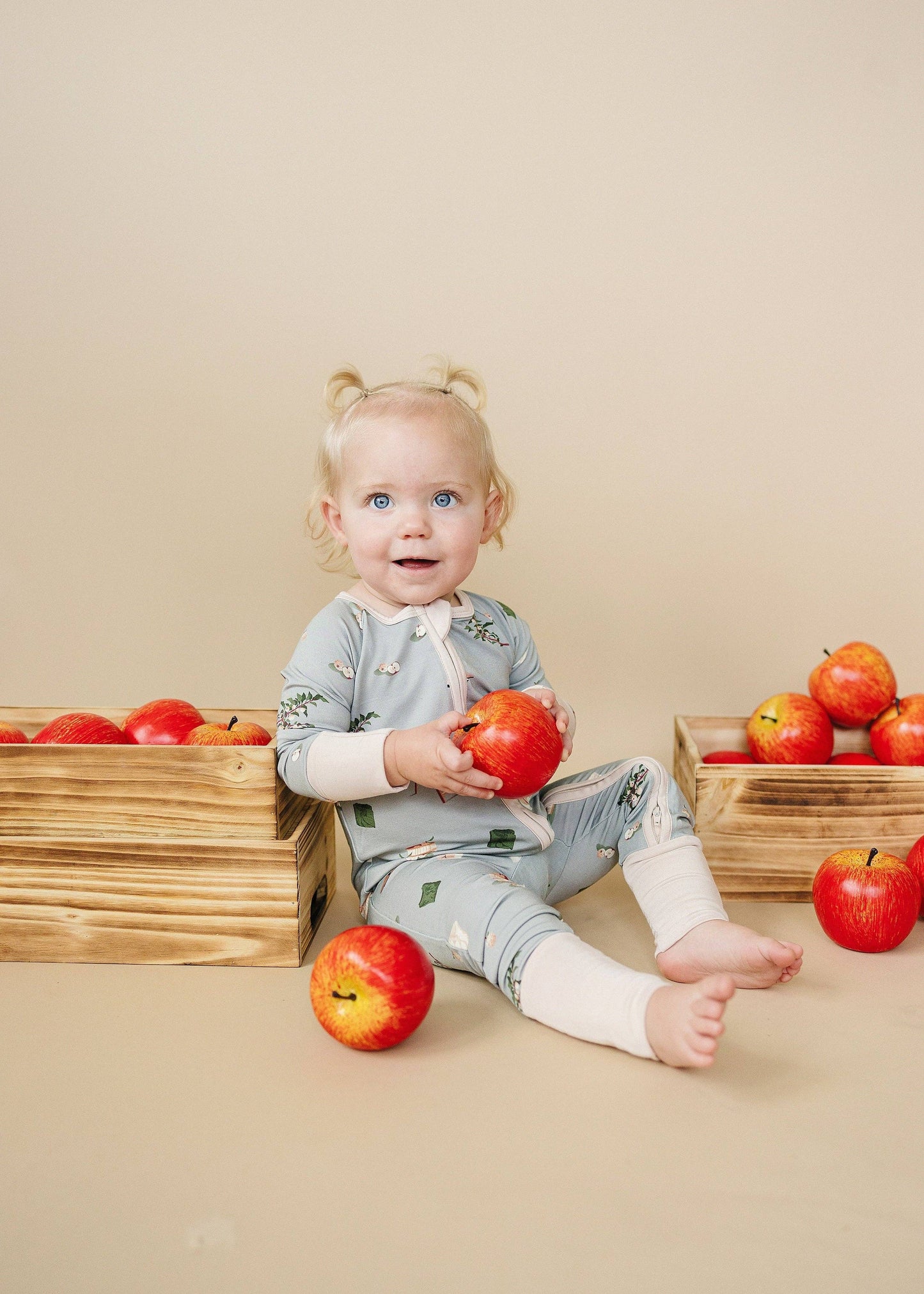 SUNDAY LITTLES Little Zippers in Apple Harvest